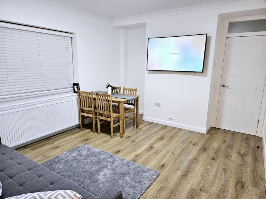 Wonderful Apartment In Wembley London Exterior foto