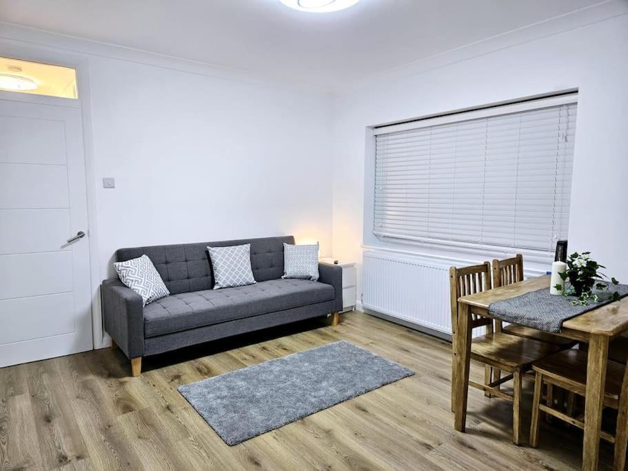Wonderful Apartment In Wembley London Exterior foto